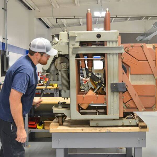 general electric circuit breaker inspection process
